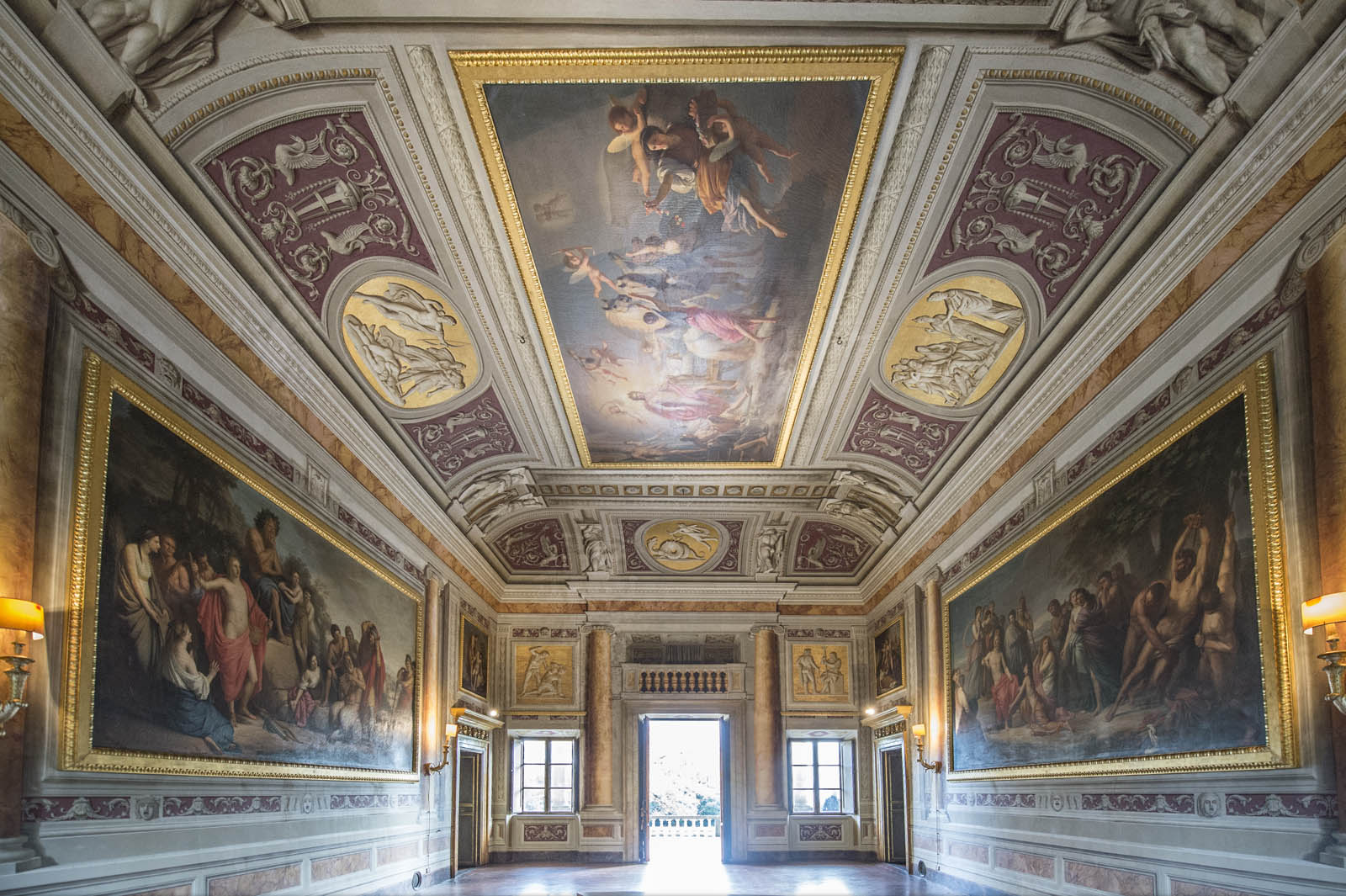 LUXURY REAL ESTATE IN ITALY